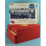 Hornby, R1038 "Orient Express" boxed set containing BR 4-6-2 "United States Lines Merchant Navy