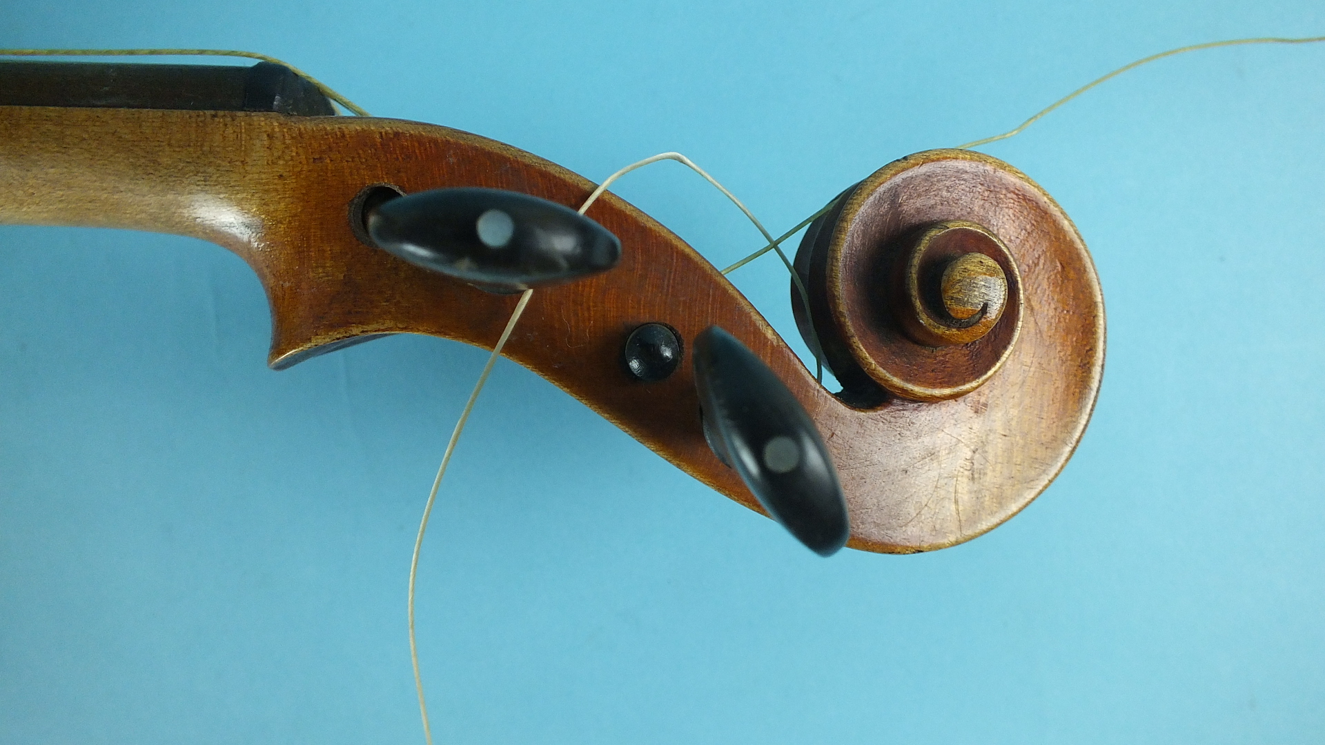 A full-size violin in case, with 25.5cm two-piece back, rosewood tuning pegs and bow. - Image 3 of 9