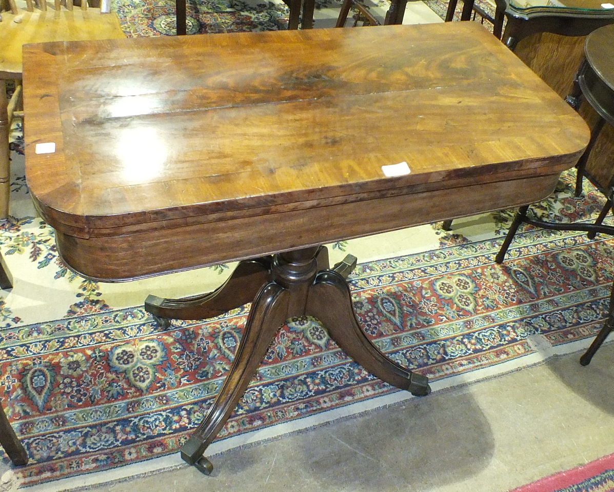 An early-19th century mahogany fold-over card table, (top split), on quadruped base, 94cm wide. - Image 2 of 2