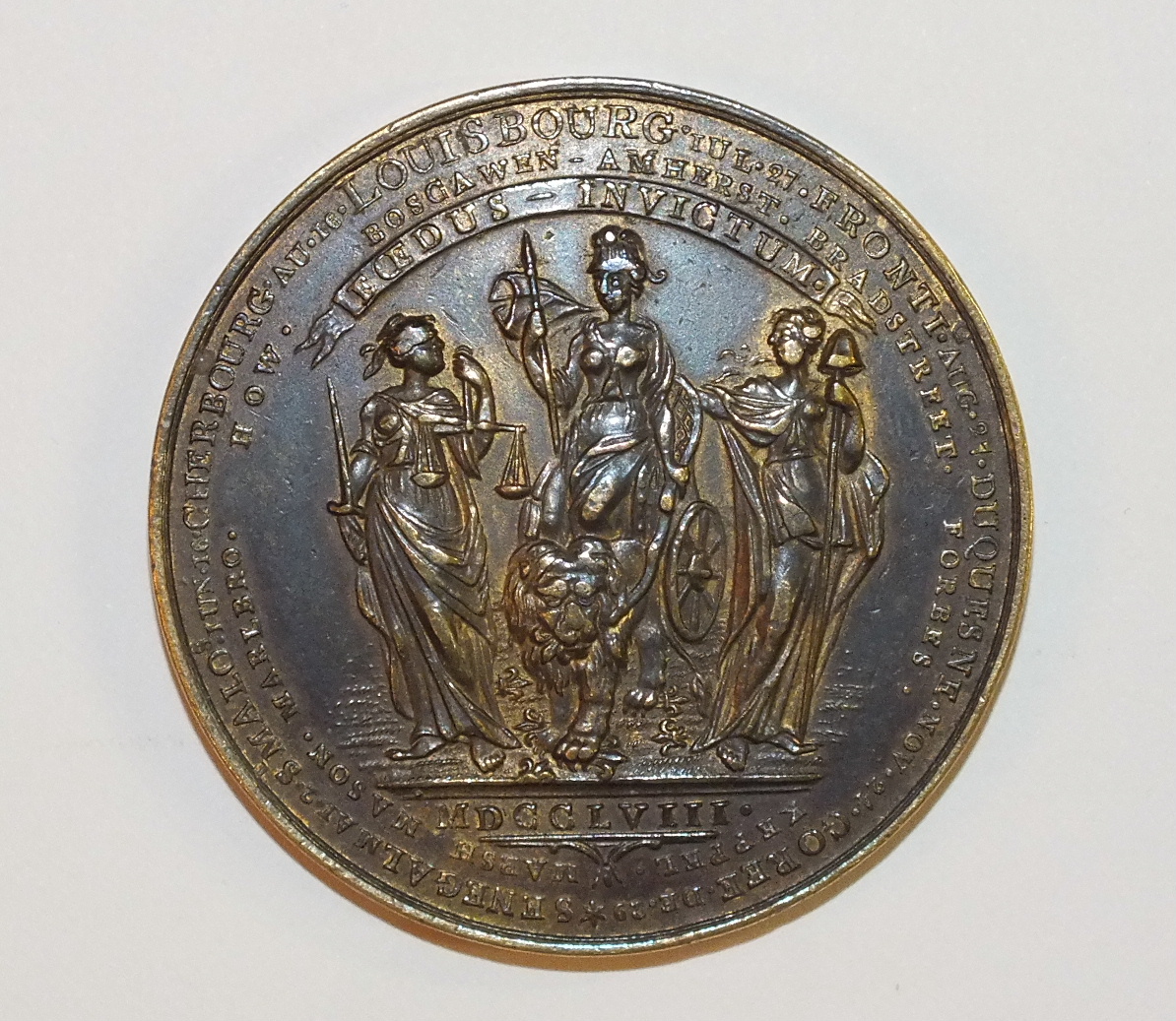 A 1759 Betts-419 "Success" Medal Mule in brass, 4.3cm diameter. This is a muling of the Betts-419 - Image 2 of 2