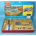 Hornby Dublo terminal or through station composite kit, no.5083, boxed.