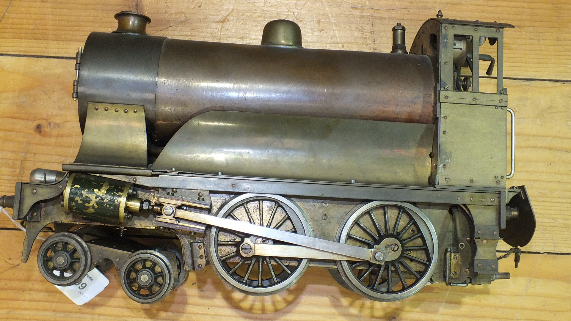 A scratch built live steam 3" gauge 4-4-0 locomotive and bogie tender, brass and copper, - Image 3 of 10