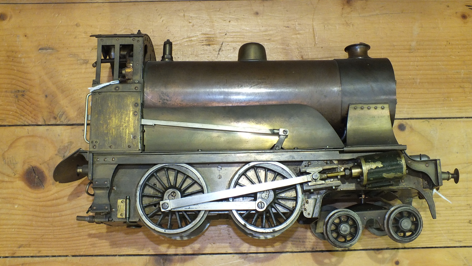 A scratch built live steam 3" gauge 4-4-0 locomotive and bogie tender, brass and copper, - Image 4 of 10