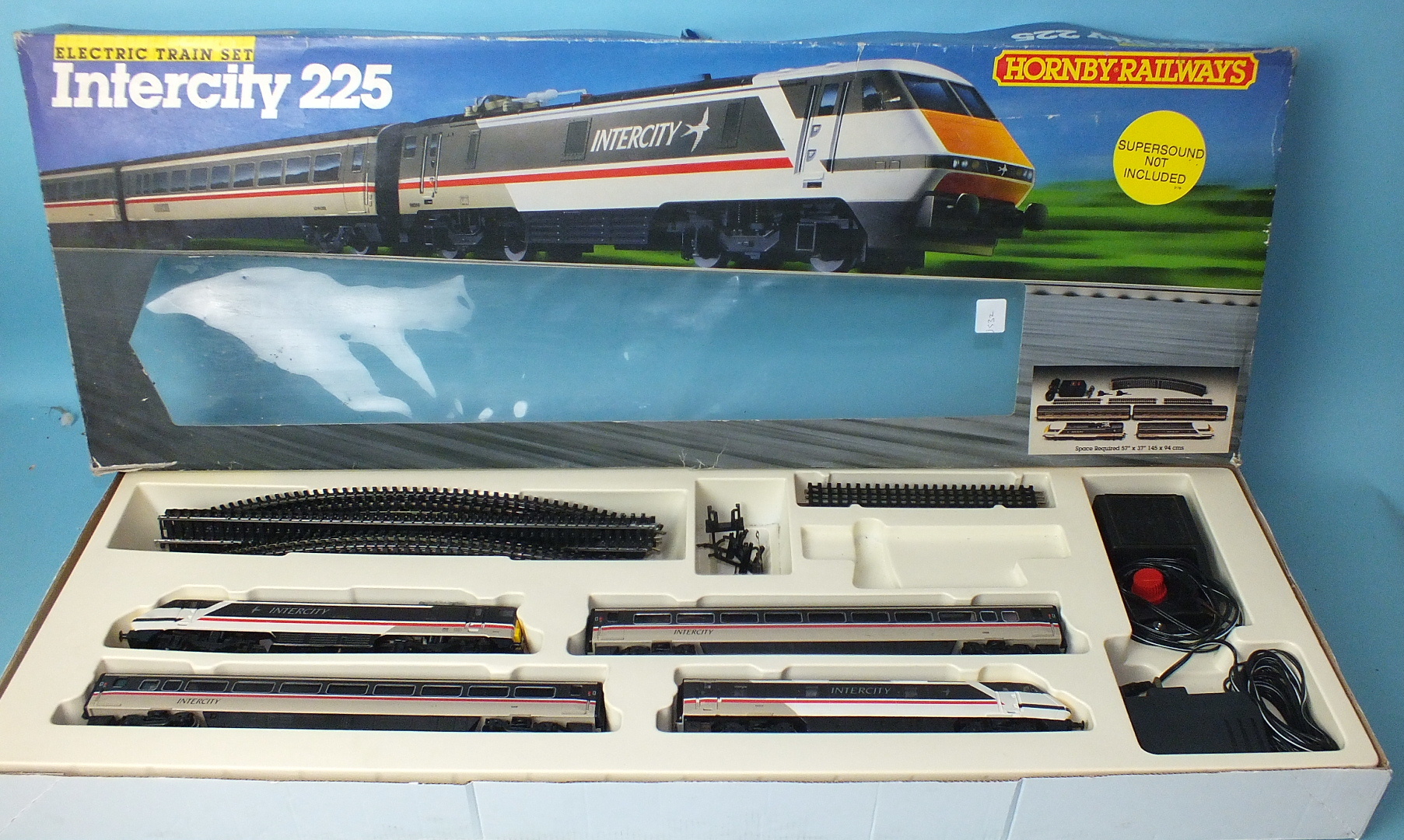 Hornby OO gauge, Intercity 225 train set R696, comprising: Class 91 locomotive, DVT, two coaches,