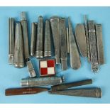 Four silver cheroot holders and other small silver items, etc, ___2.78oz.