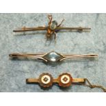 An Edwardian 9ct gold spider brooch (af), and two other gold brooches, total weight 7.2g.