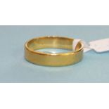 A 22ct gold wedding band, size W, 5.5g.