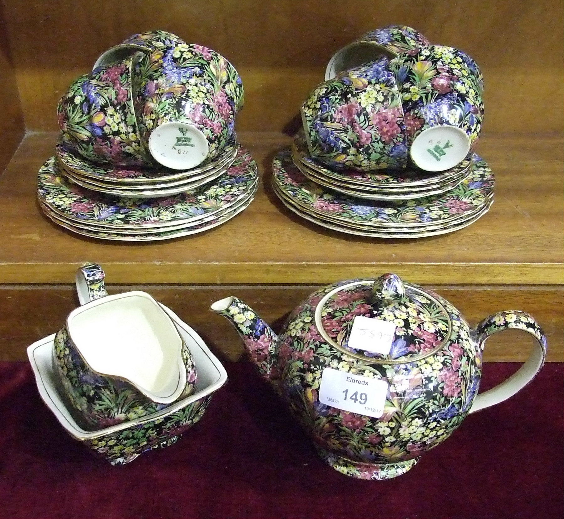 A Grimwades Royal Winton tea service with profuse overall foliate decoration, 21 pieces.