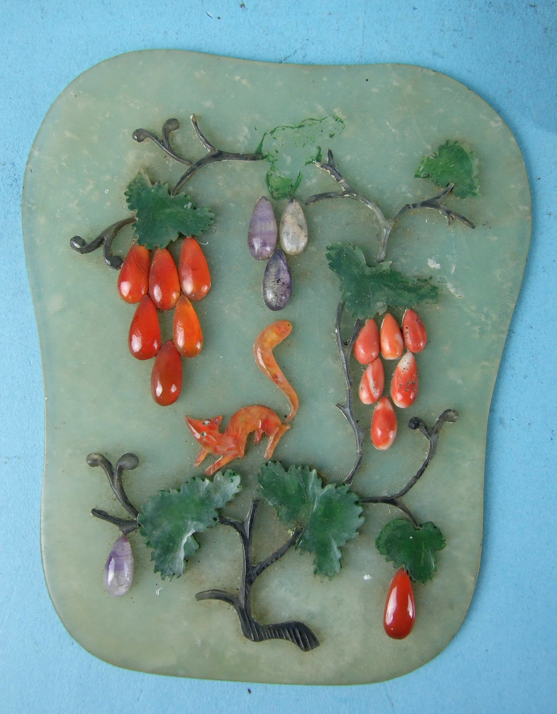 A quantity of agate and other hardstone clasps, plaques, orbs, beads, etc., including a jade - Image 2 of 4