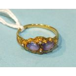 An amethyst and seed pearl Victorian-style ring in 9ct gold mount, size M½, 2g.