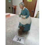 ROYAL DOULTON FIGURE THE FAVOURITE HN2249