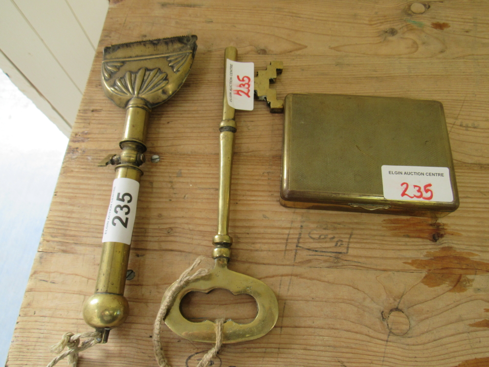 BRASS WARMER BRASS KEY & CIG BOX (AF)