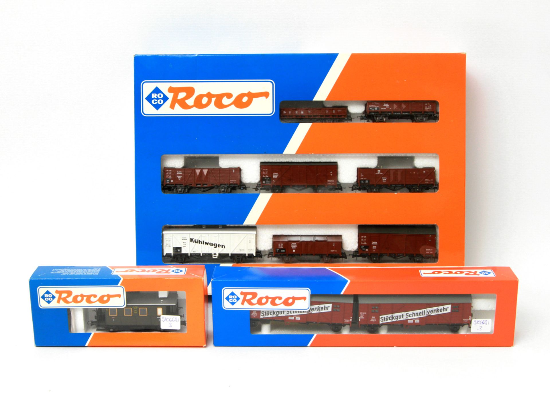 ROCO Konvolut aus Wagenset 44003 und 2 Wagen 44801/46121, Spur H0, bestehend aus Wagenset 44003: 8