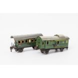 MÄRKLIN ein Personen- und ein Gepäckwagen 1727/1732, Spur 0, Blech, bestehend aus 1727, 1949-1955: