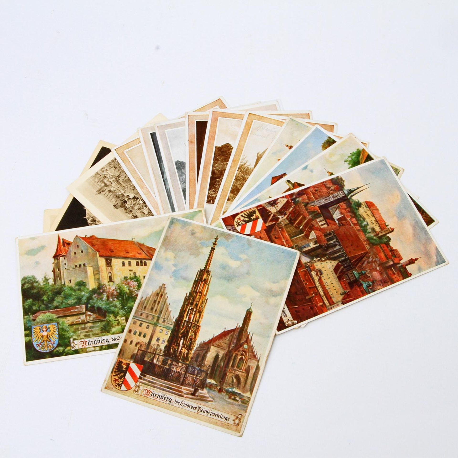 Postkarten 1933-1945 - Nürnberg. 16 Karten "Nürnberg, die Stadt der Reichsparteitage", 6 x nach