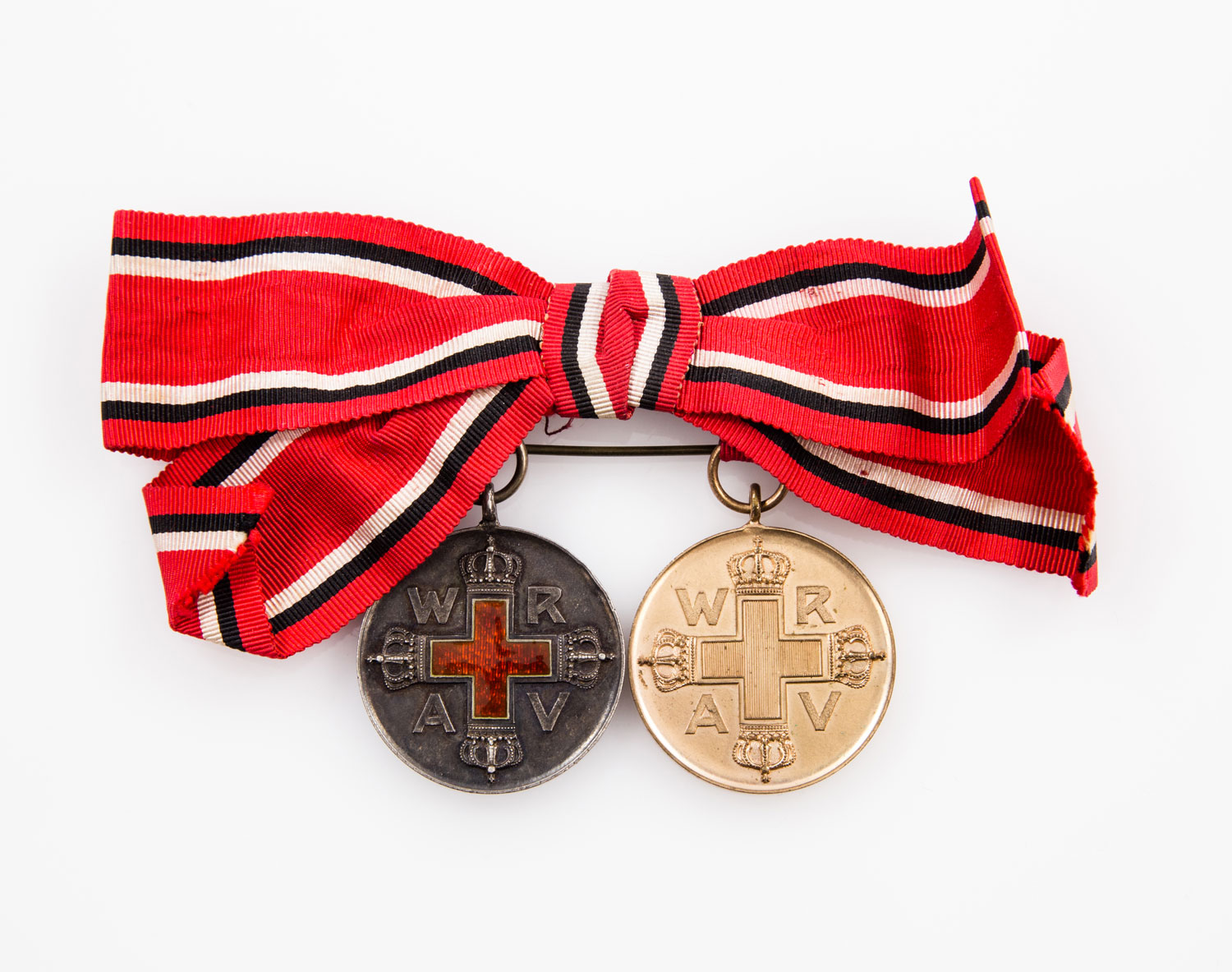 Preussen - Rote Kreuz-Medaille. Medaille 2. Klasse, Silber, tlw. emailliert, zusammen mit Medaille
