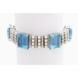 Armband mit 6 hochfeinen Aquamarinen zus. 79,21ct, im achteckigen Treppenschliff, sehr intensive