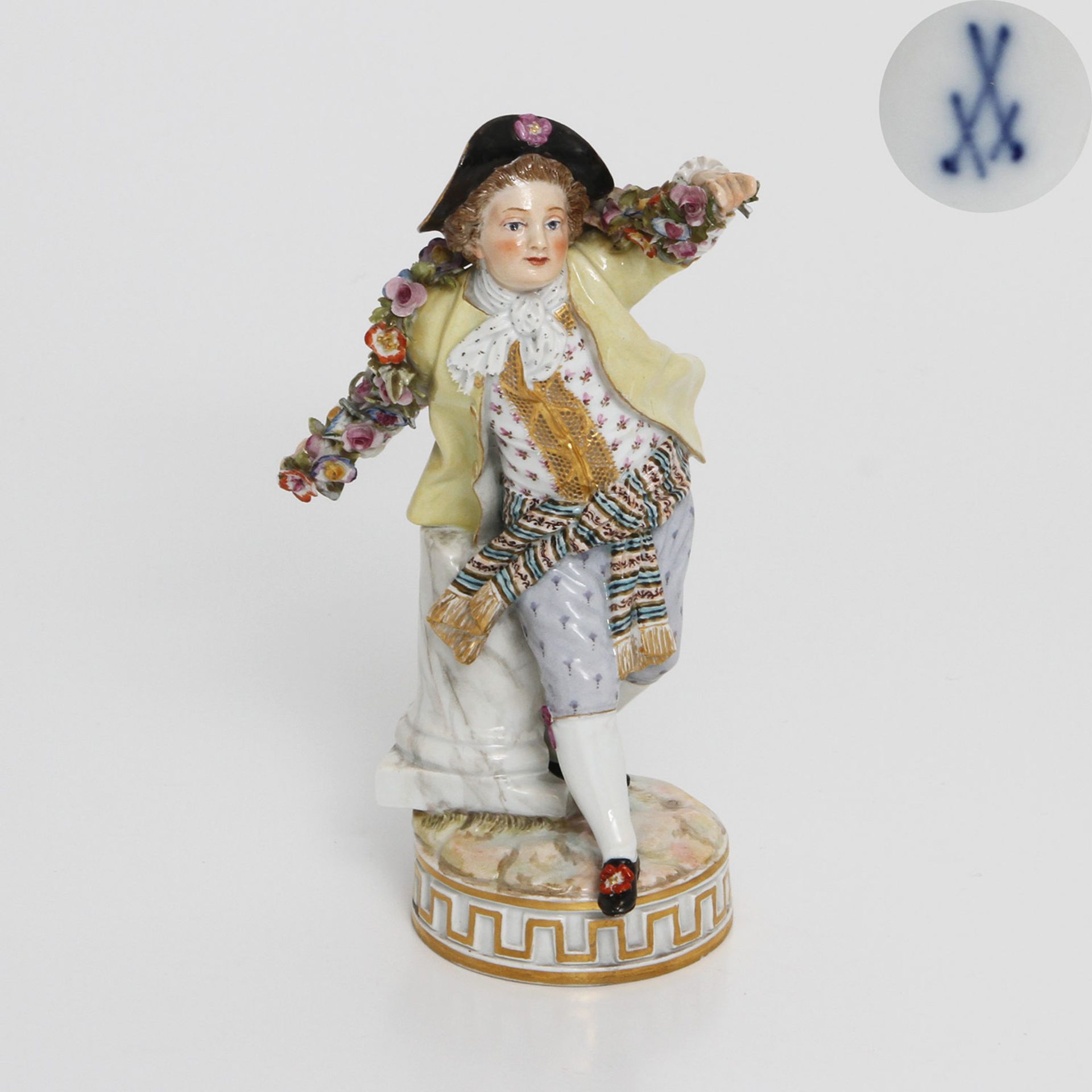 MEISSEN Gärtnerkind "Knabe mit Blütengirlande", 19.Jh., Entwurf von Michel Victor Acier (um 1780),