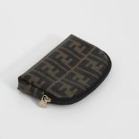 FENDI hübsche Pochette. Kosmetiktäschchen mit Zipper, Canvas, FENDI-"F"-Monogram.