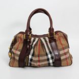 BURBERRY chicer XL-Shopper. TOLLES MODELL!! GROSSFORMATIG!! Bauchige Form, Fronten mit