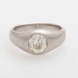 Bandring, besetzt mit einem Altschliff-Diamant ca. 1,7ct, getönt/si, Platin, Stein etwas unrund,