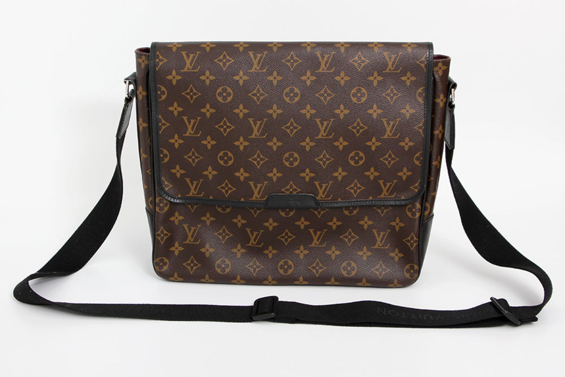 LOUIS VUITTON edle Messenger Bag "BEAUBOUR GM", Koll. 2011. Letzter LP.: 855,-. Monogram Macassar