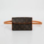 LOUIS VUITTON praktische Gürteltasche "POCHETTE FLORENTINE", Koll. 2003. NP. ca.: 450,-. Monogram