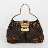 LOUIS VUITTON exklusive Schultertasche "POLLY", Koll. 2006. NP. ca.: 2.500,-. LIMITED RUNWAY