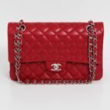 CHANEL begehrte Schultertasche "CLASSIC DOUBLE FLAP BAG MEDIUM", Koll. 2012/ 2013. Akt. NP.: 4.