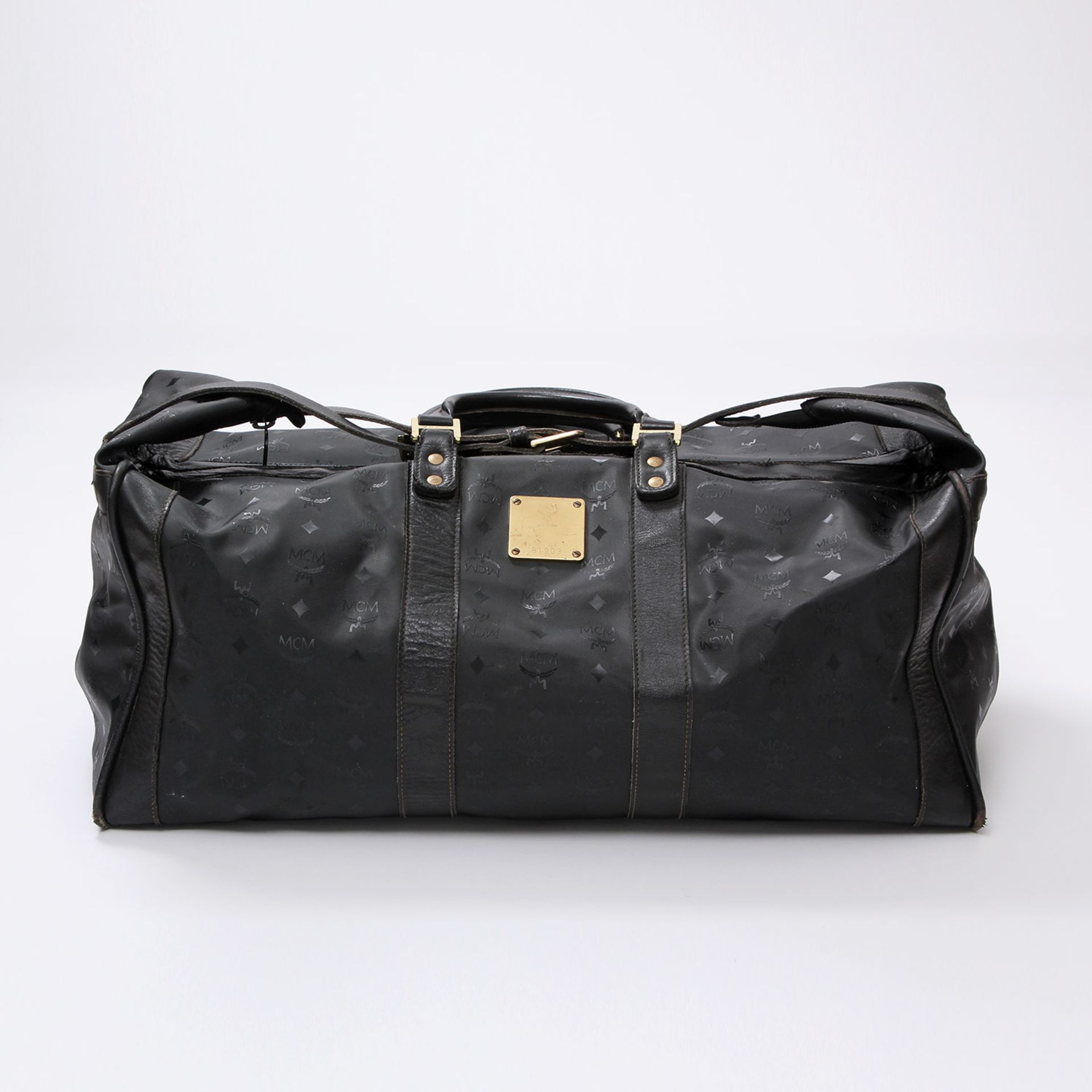 MCM VINTAGE praktische Reißetasche. Maße ca.: L 58cm x H 23cm x B 32cm. Schwarzes Synthetik mit Logo