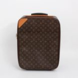 LOUIS VUITTON kleiner Trolley "PEGASE 45", Koll. 2011, ca. 45x35x18cm; Monogram-Canvas mit