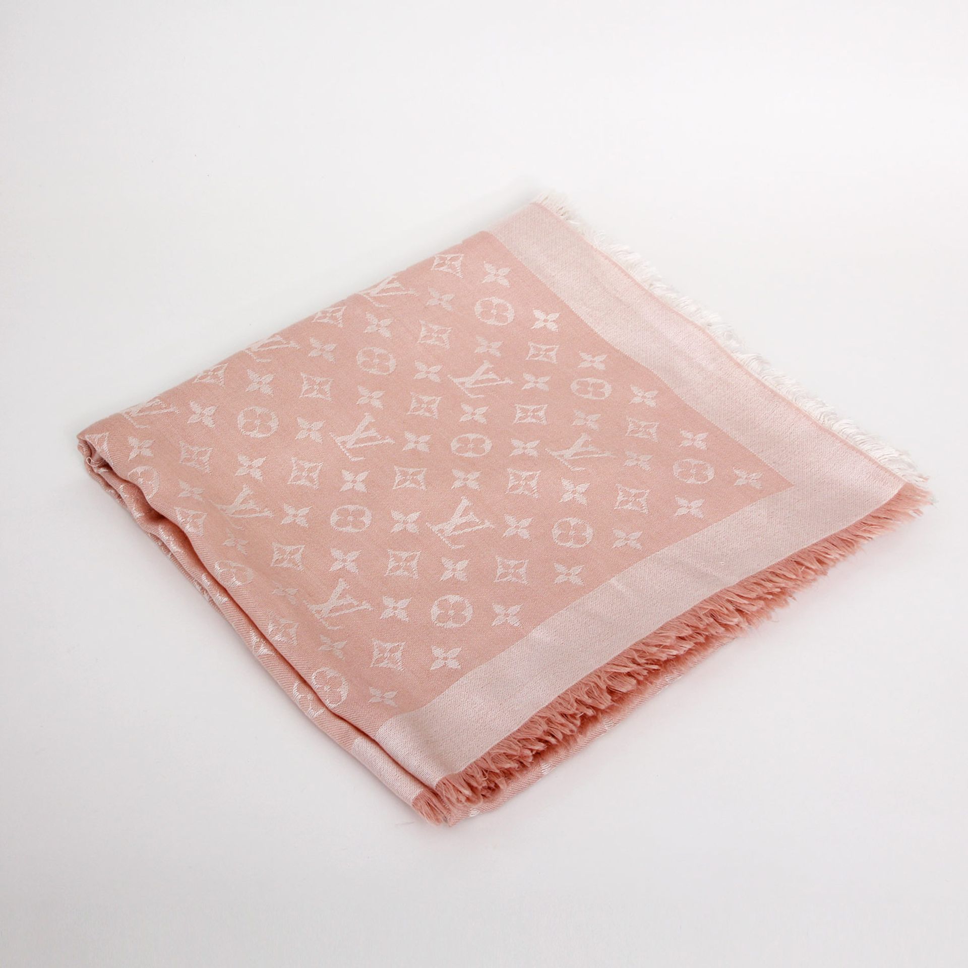 LOUIS VUITTON beliebtes Foulard "MONOGRAM". Akt. NP.: 400,-. Woll-Seidengemisch. Rosafarben,