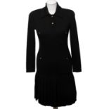 CHANEL VINTAGE sportiv-schickes Wollkleid, Größe 36. Langärmliges Modell, knielang, breite