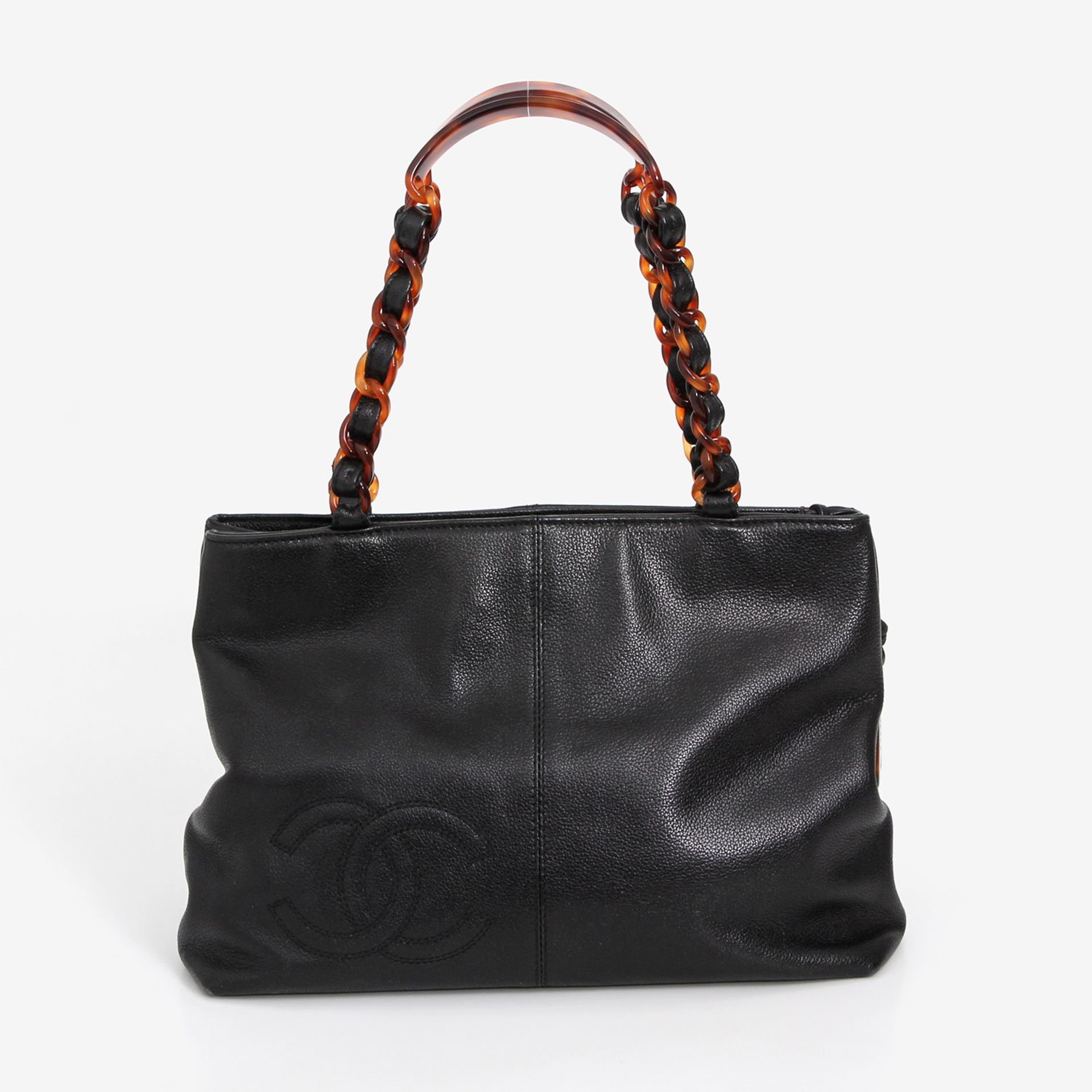 CHANEL VINTAGE schicke Schultertasche, Koll. 1997-1999. SChwarzes, genarbtes Leder mit CC-Logo