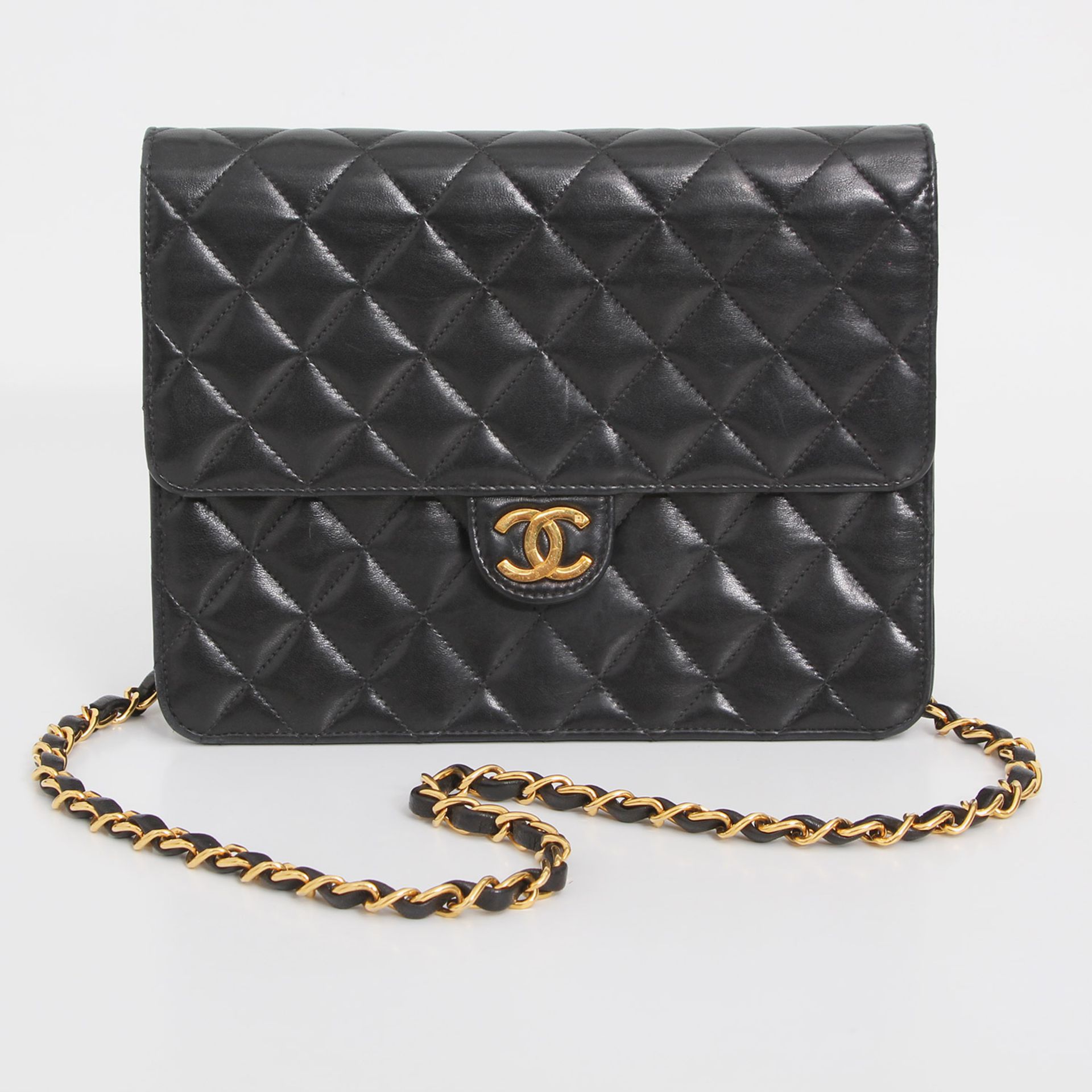 CHANEL VINTAGE beliebte Umhängetasche "SINGLE FLAP BAG", Koll. 1996-97. Schwarzes Nappaleder in