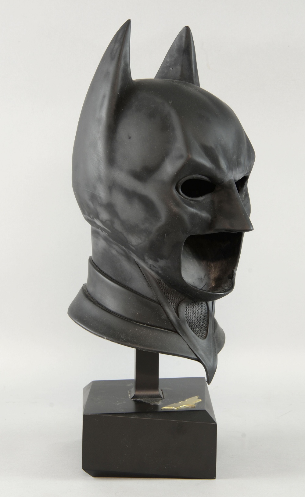 Batman The Dark Knight Cowl Mask - Noble Collection full size replica on wooden plinth, 21 inches - Image 4 of 4