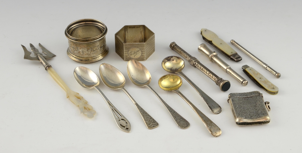 Edward VII silver vesta case, by Albert Jackson, Birmingham 1905, together with other silver items