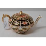 FIRST QUALITY ROYAL CROWN DERBY IMARI TEA POT NUMBERED 2451. CYPHER DATE FOR 1920.