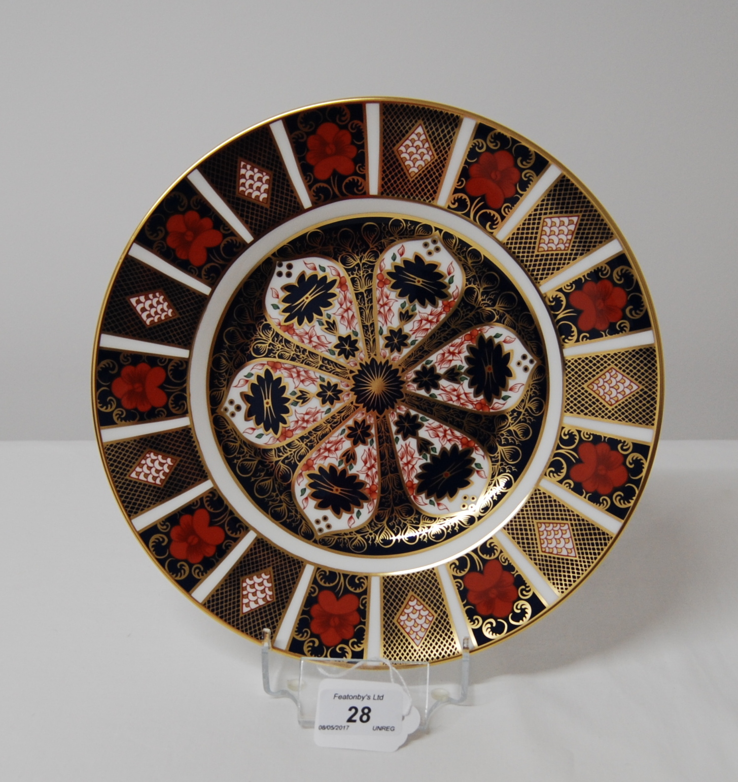 FIRST QUALITY ROYAL CROWN DERBY OLD IMARI NO.1128 PLATE, DATE CODE MMVIII (2008) 27CM DIAMETER.
