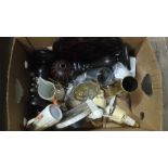 BOX OF ASSORTED ITEMS (TREEN & SHELL)