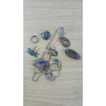 1 BAG CONTAINING ALL SILVER ITEMS-BROOCHES,