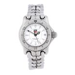 TAG HEUER - a lady's S/el bracelet watch. Stainless steel case with calibrated bezel. Reference