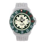TAG HEUER - a mid-size Formula 1 bracelet watch. Stainless steel case with plastic calibrated bezel.