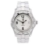 TAG HEUER - a lady's 2000 Exclusive bracelet watch. Stainless steel case with calibrated bezel.