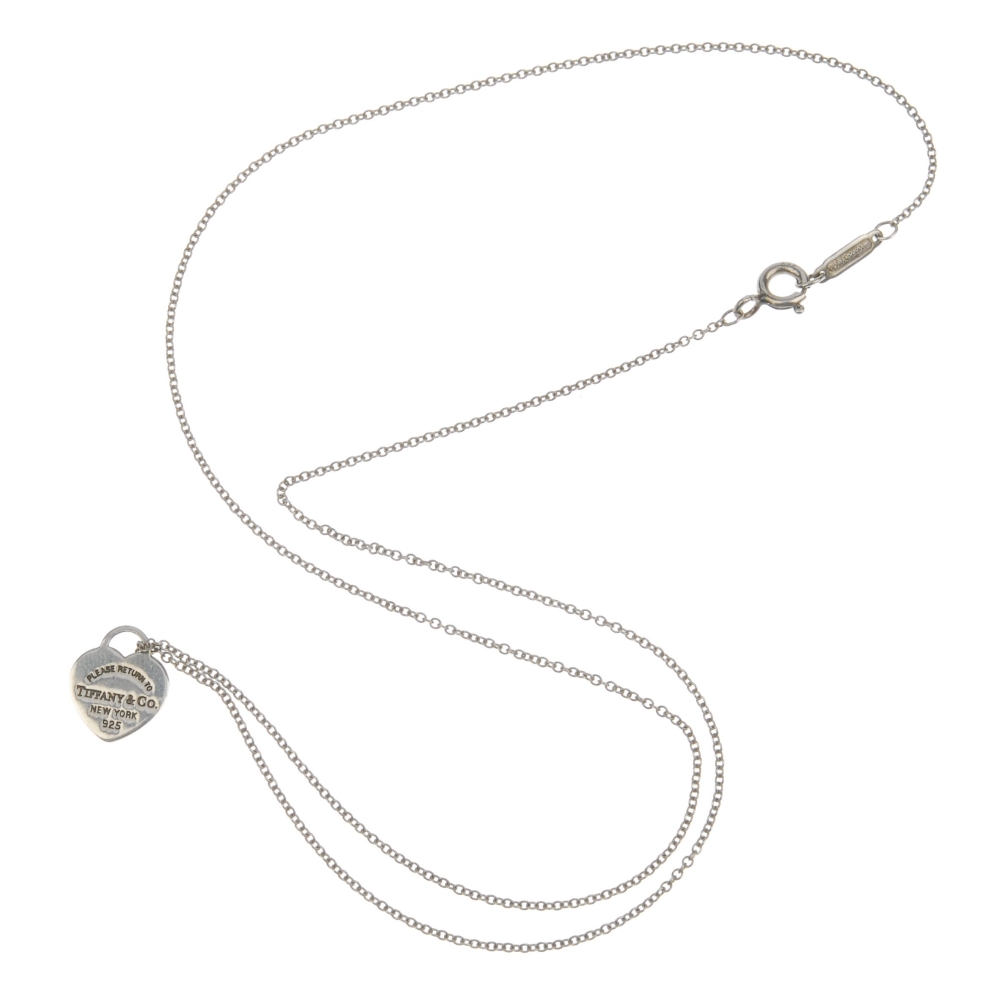 TIFFANY & CO. - a necklace. Designed as a heart-shape pendant stamped 'Please Return To Tiffany & Co - Image 2 of 3