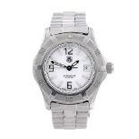 TAG HEUER - a lady's 2000 Exclusive bracelet watch. Stainless steel case with calibrated bezel.