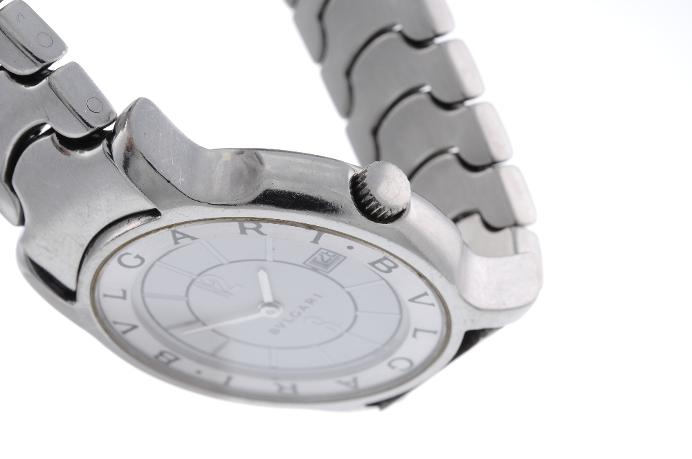BULGARI - a gentleman's Solotempo bracelet watch. Stainless steel case. Reference ST35S, serial - Image 3 of 4