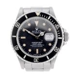 ROLEX - a gentleman's Oyster Perpetual Date Submariner bracelet watch. Circa 1987. Stainless steel