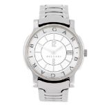 BULGARI - a gentleman's Solotempo bracelet watch. Stainless steel case. Reference ST35S, serial