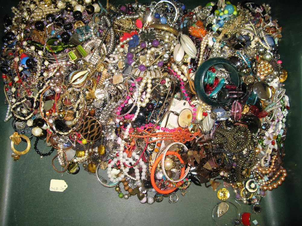 A bag containing a large quantity of costume jewellery. Many AF. Weight approximately 13kg. Due to - Image 2 of 2